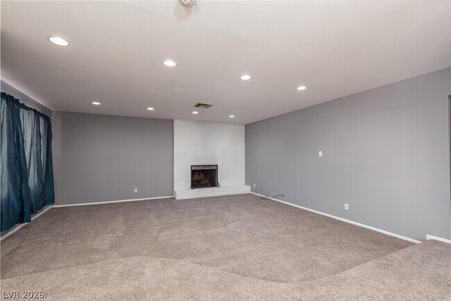 Building Photo - 3109 Downing Pl