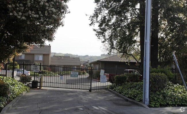 Building Photo - Manon Springs Apartments