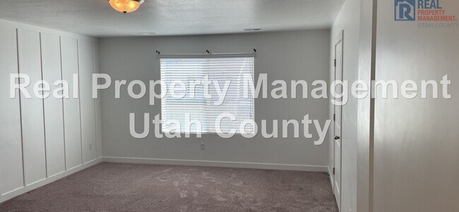 Building Photo - 487 S Fox Chase Ln