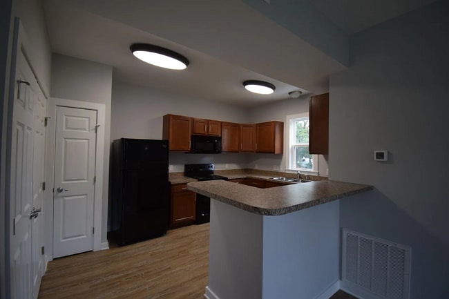 Building Photo - 1905 Grayson St