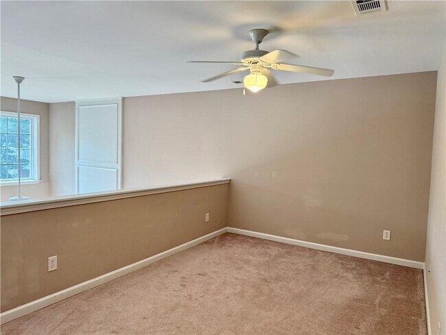 Building Photo - 484 Grayson Way