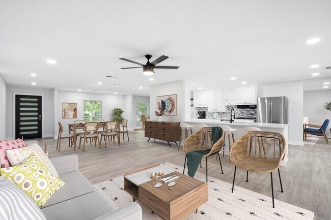 Primary Photo - 6709 Town Bluff Dr