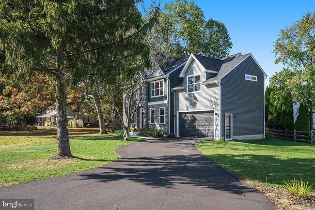 Building Photo - 340 Wartman Rd