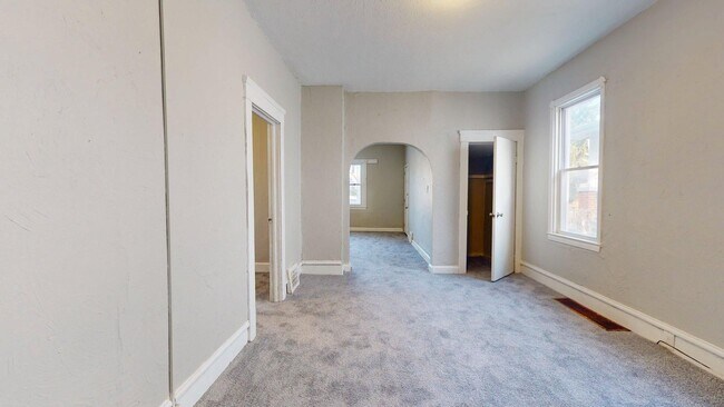 Building Photo - 3523 Walton Ave