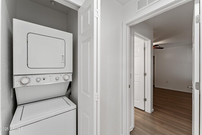 Building Photo - 3065 N 67th Ave