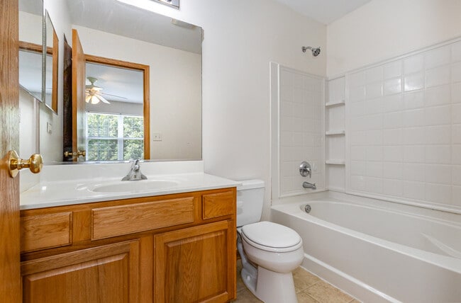 Building Photo - 14610 Patriot Square Dr W