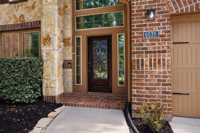 Building Photo - 6535 Arroyo Springs Ln