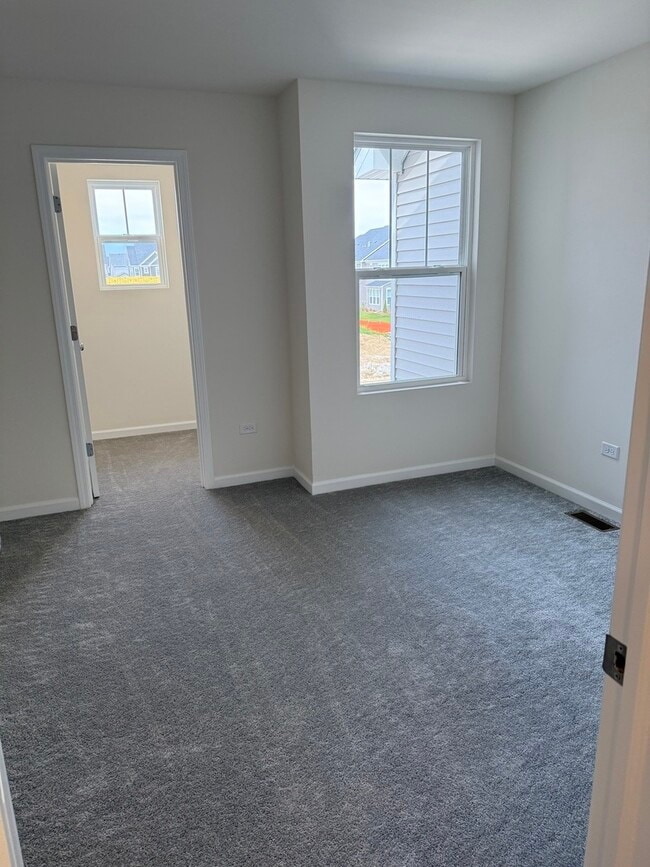 Building Photo - 2239 Horseshoe Cir