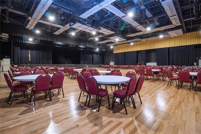 Building Photo - 731 Masterpiece Dr