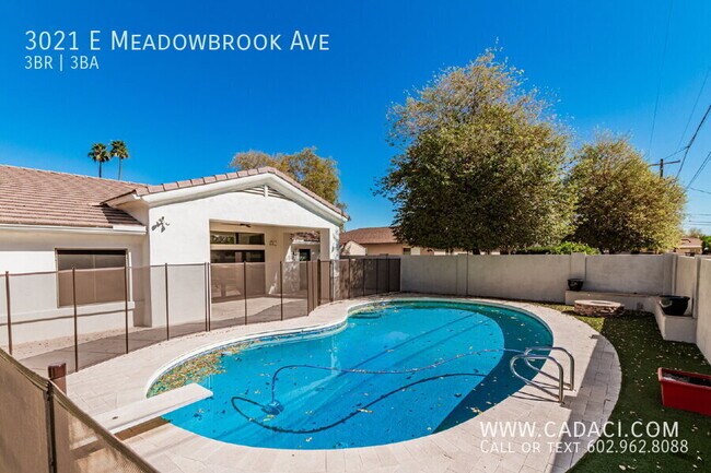 Building Photo - 3021 E Meadowbrook Ave