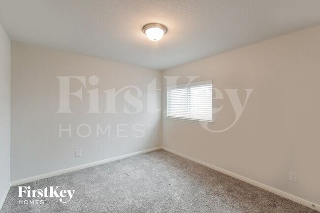 Building Photo - 11631 Bakersfield Pass