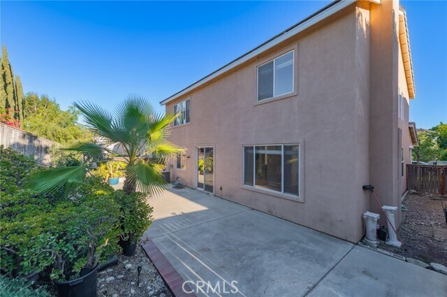 Building Photo - 1651 W Mammoth Dr