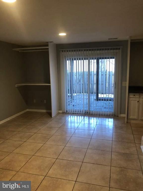 Building Photo - 14848 Lynhodge Ct