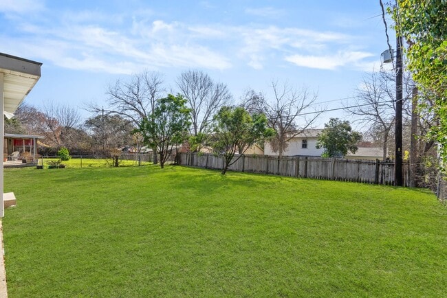 Building Photo - North Central Greater Harmony Hills Area