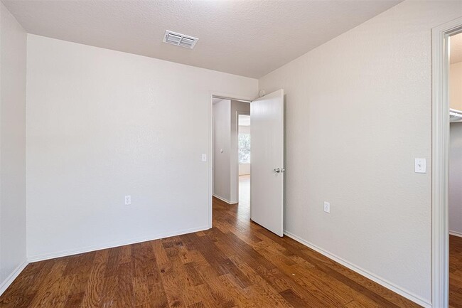 Building Photo - 7101 Thannas Way