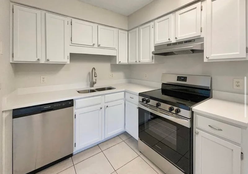 Building Photo - 2060 Tickford St