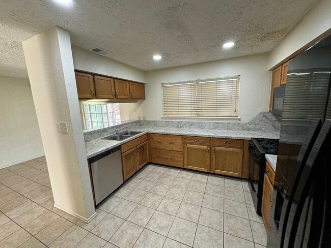 Building Photo - 10514 Wayward Wind Ln
