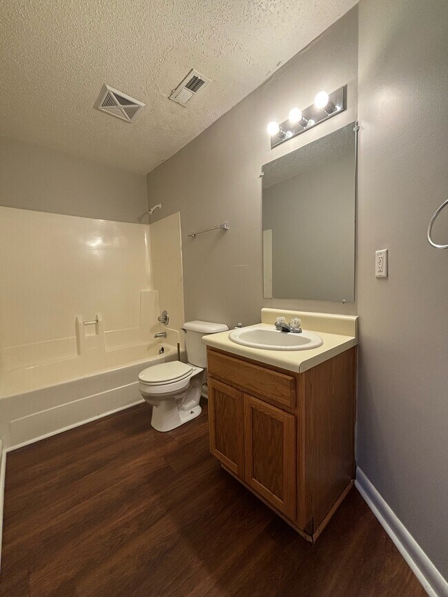 Building Photo - 6403 Starbrook Dr