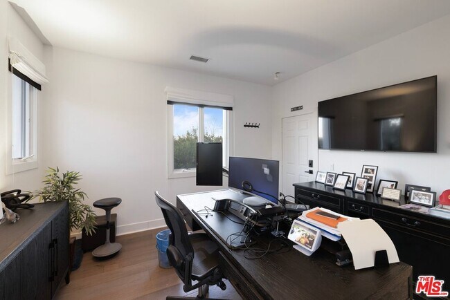 Building Photo - 4234 Prado De Los Pajaros
