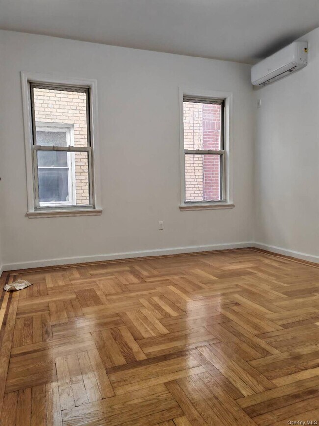 Building Photo - 1740 Mahan Ave