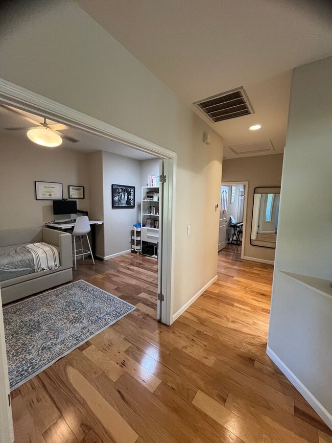 Building Photo - 3820 Vistosa Ct