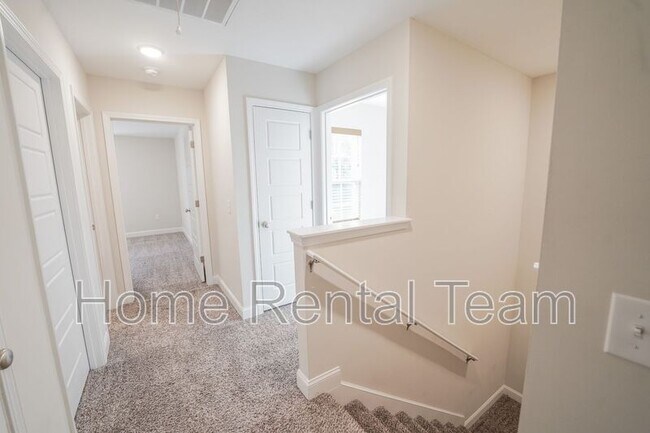 Building Photo - 87 Hammock Dr