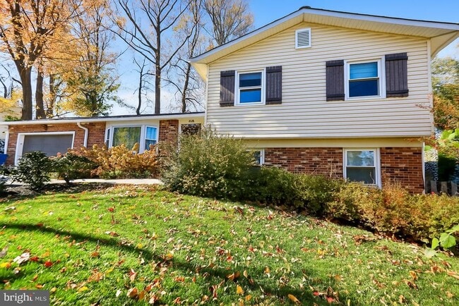 Building Photo - 4402 Medford Dr