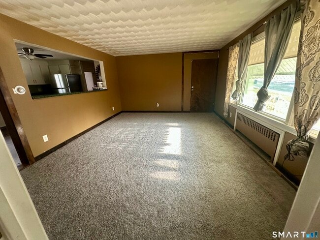 Building Photo - 448 Tudor St