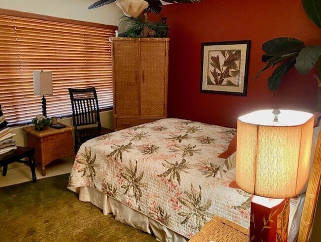 Building Photo - 3 Bedroom Condo for rent in Palm Desert, CA