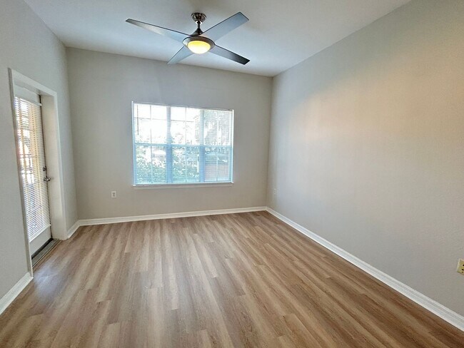 Building Photo - 1 Bed/1 Bath Condo in Gorgeous Resort Styl...