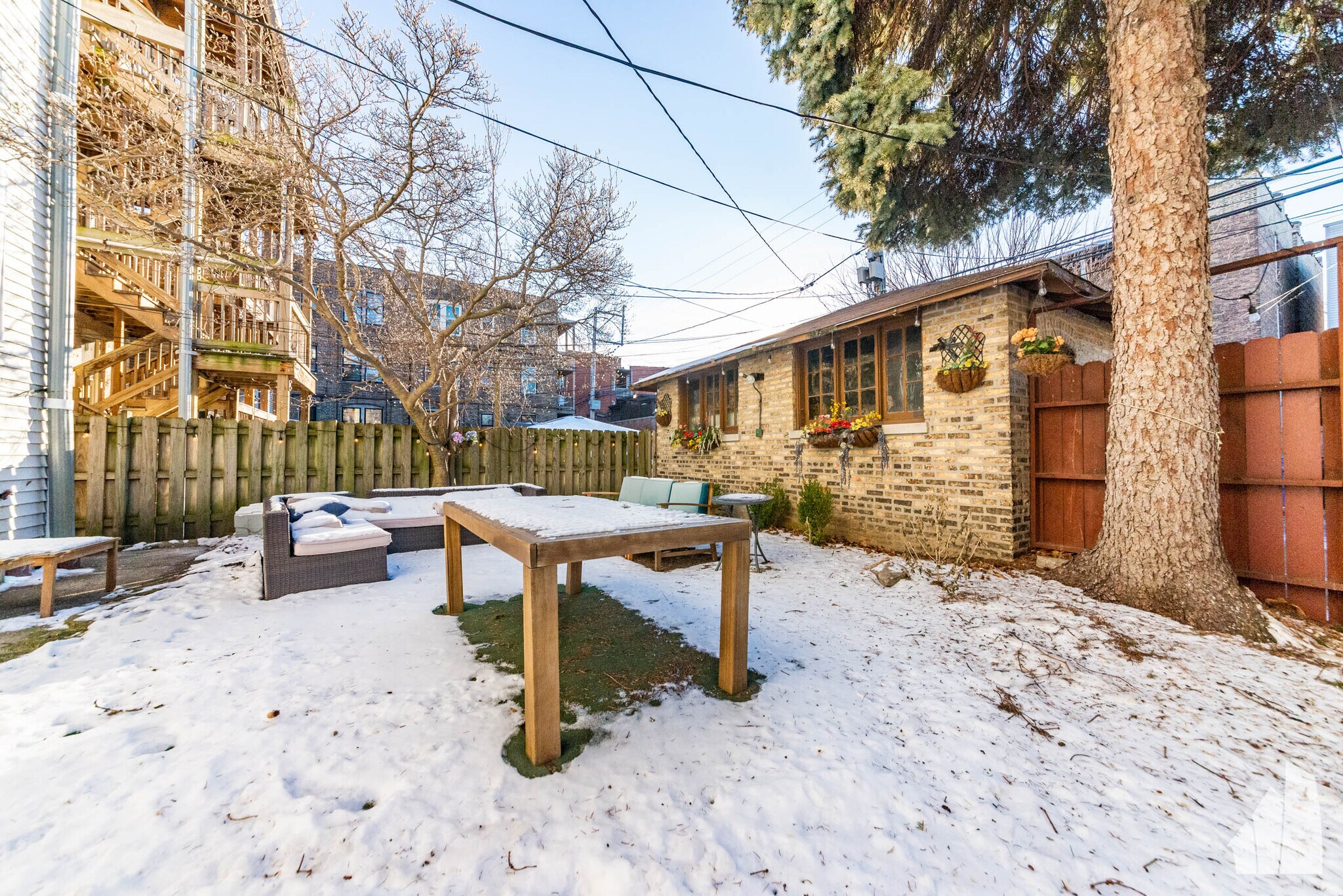 Building Photo - 3716 N Racine Ave