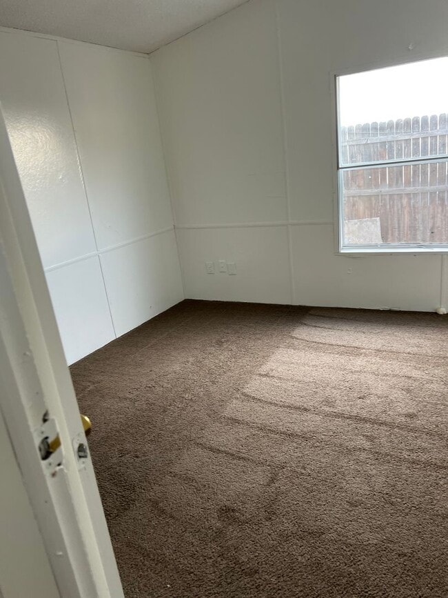 Building Photo - Welcome to the charming Riverdale Farms subdivision in Thornton, CO, where a delightful 3-bedroom...