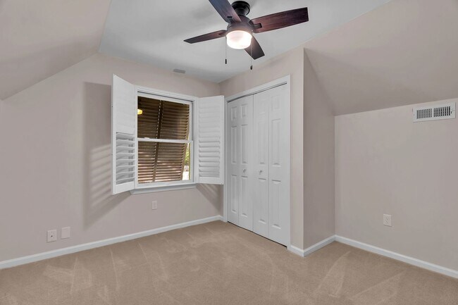 Building Photo - 117 Foster Creek Ct