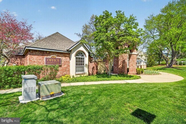 Building Photo - 119 Commonwealth Ct