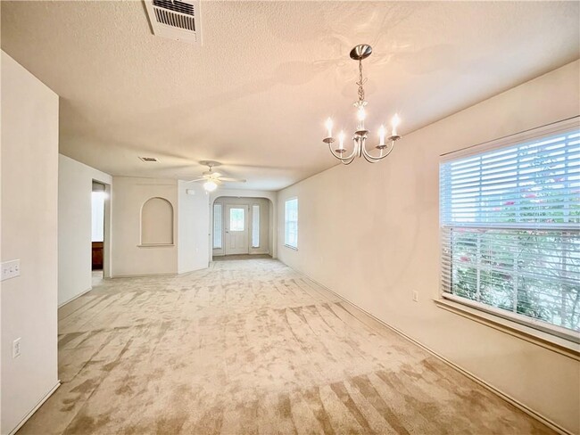 Building Photo - 11905 Aitne Ln