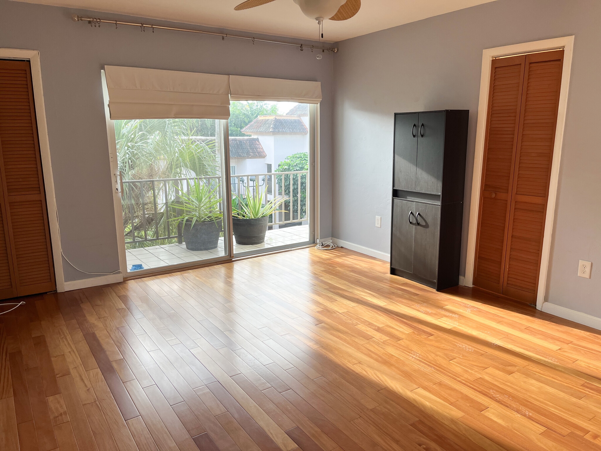 Building Photo - 9394 SW 77 Avenue