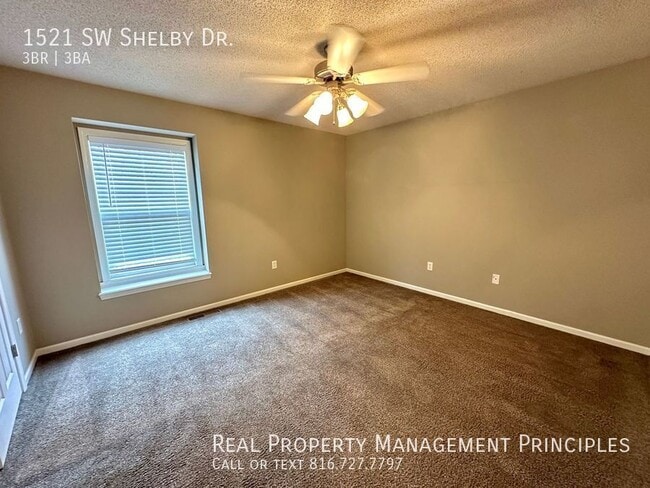 Building Photo - 1521 SW Shelby Dr