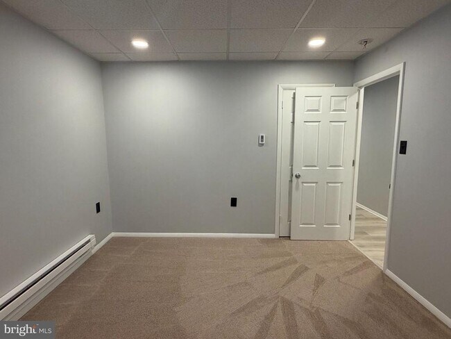 Building Photo - 1048 Gray Ave