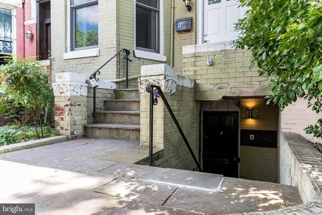 Building Photo - 1736 U St NW