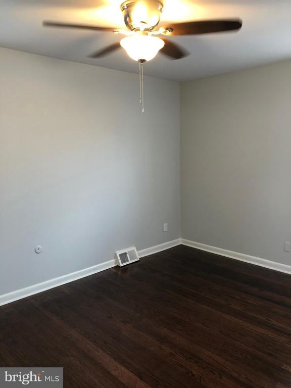 Building Photo - 8726 Marsden St