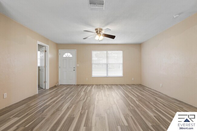 Building Photo - 1706 Western Rd