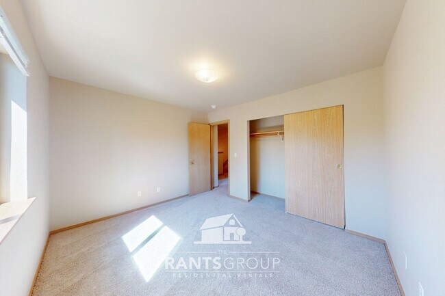 Building Photo - 7043-7045 Lazy Ct SW