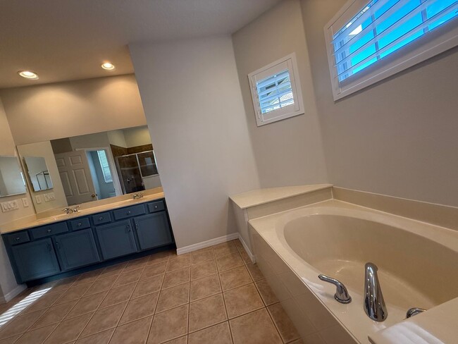 Building Photo - Exquisite 4-Bedroom, 3- Bathroom Home