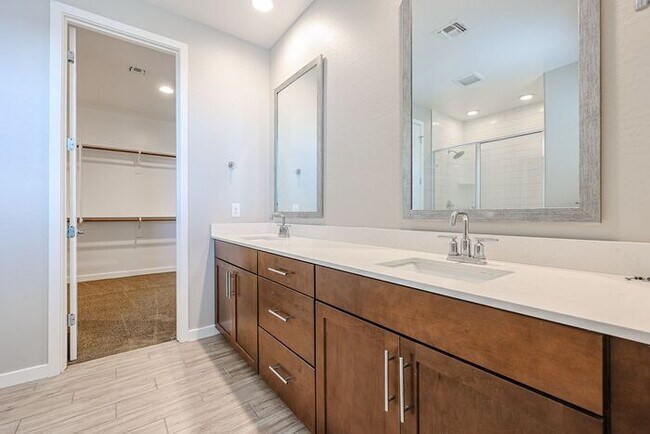 Building Photo - Available August 7th! Gated Community 4 Bedroom 3 Bathroom Home!
