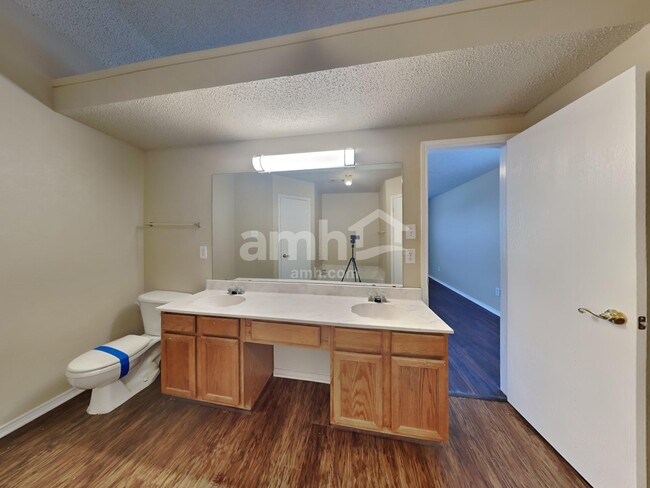 Building Photo - 1809 Rybovich Ln