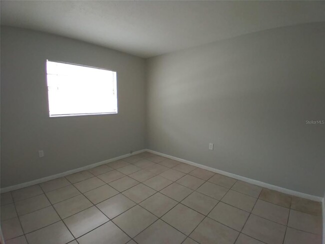 Building Photo - 706 W Dixie Ave