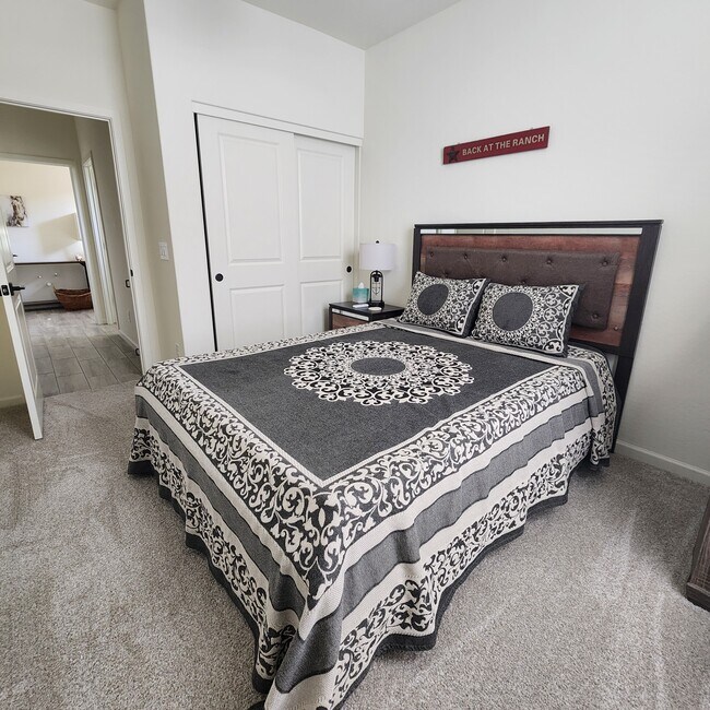 Building Photo - 4334 Ponderosa Trl