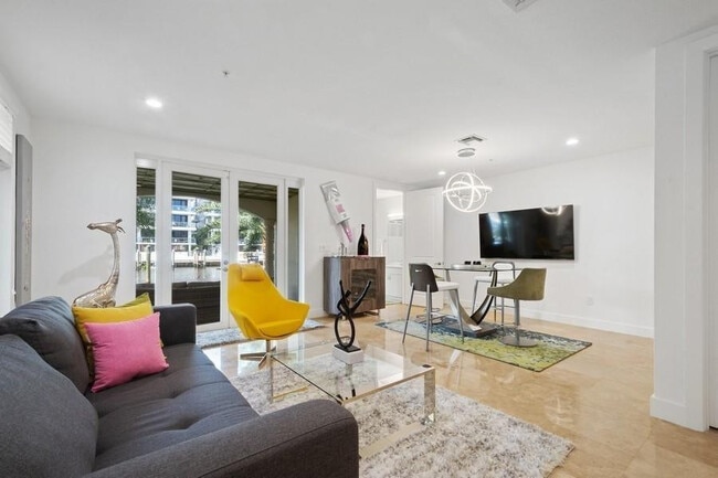 Building Photo - 63 Isle of Venice Dr