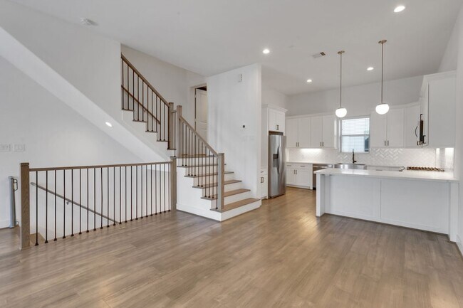 Building Photo - 1526 Chestnut St