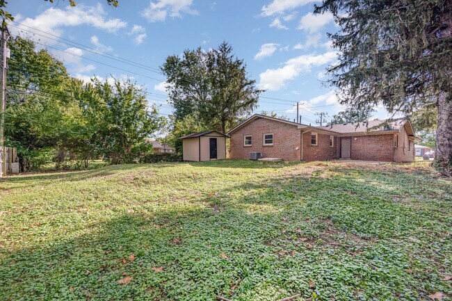Building Photo - 2286 Alexandria Dr